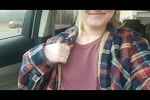 A lishy flash for daddy in the gas station parking lot, so many eyes 😳😈😂