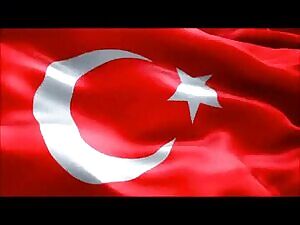 Felicity Jones pale hips and legs. Fuck!