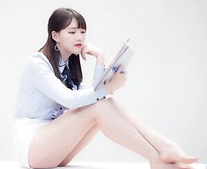 Gfriend Yerin - Milky legs