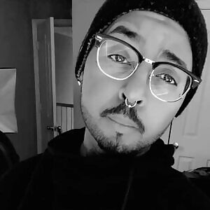 Fingering my 18 year old pussy