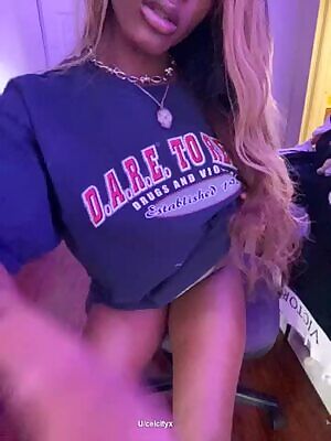 My shirt says dare to resist do you think you could😚