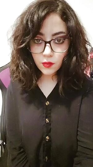 I didn't know Robert Smith had titties 🔪