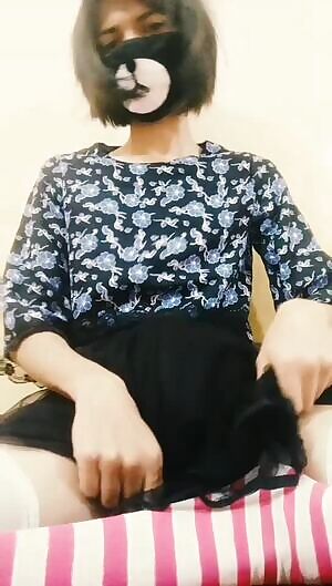 Cute girl with hard on 😘😋