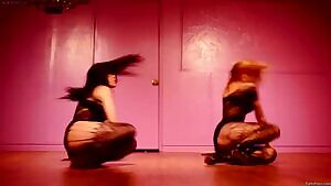 Waveya - Ari &amp; MiU