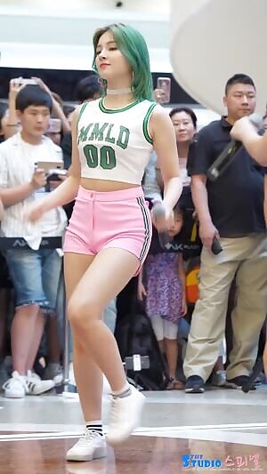 Momoland - Nancy
