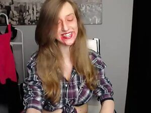 Laaura18 / More in Comments