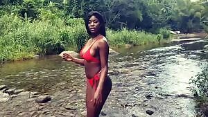 Island vibes - Chocolate by the river