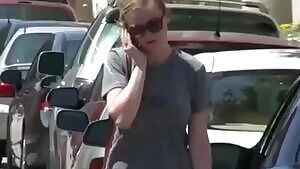 No one lugs her jugs around quite like Kirsten Dunst...