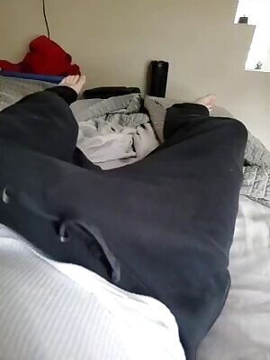 Gf hasn't touched me in a month, i can't see why.