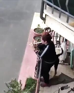 A Beautiful Gesture To Inspire People In Quarantined