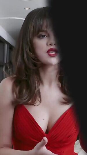 Selena Gomez cleavage plot in 