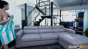 The best way to test out your new QHD screen.